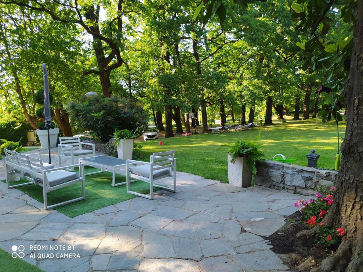 "La Selvetta" Bed And Breakfast Buguggiate Экстерьер фото