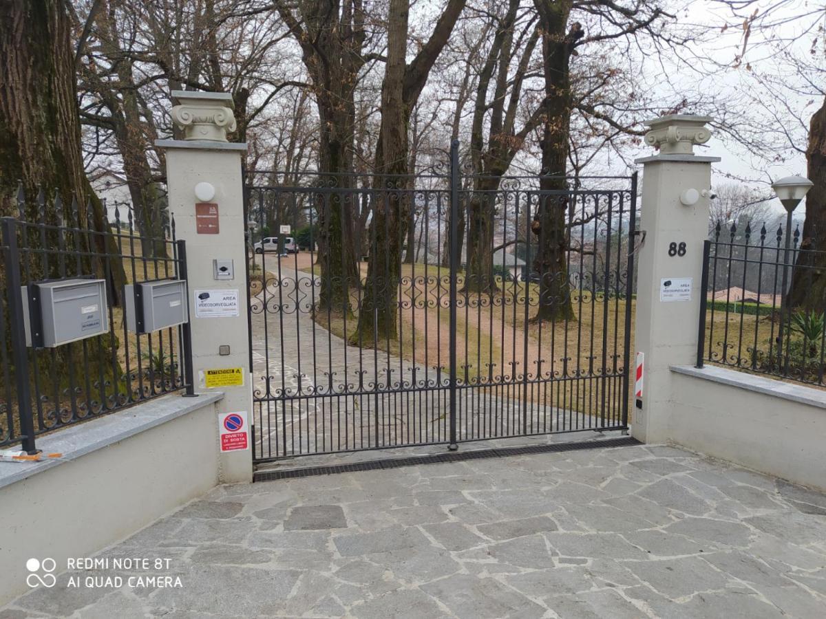 "La Selvetta" Bed And Breakfast Buguggiate Экстерьер фото