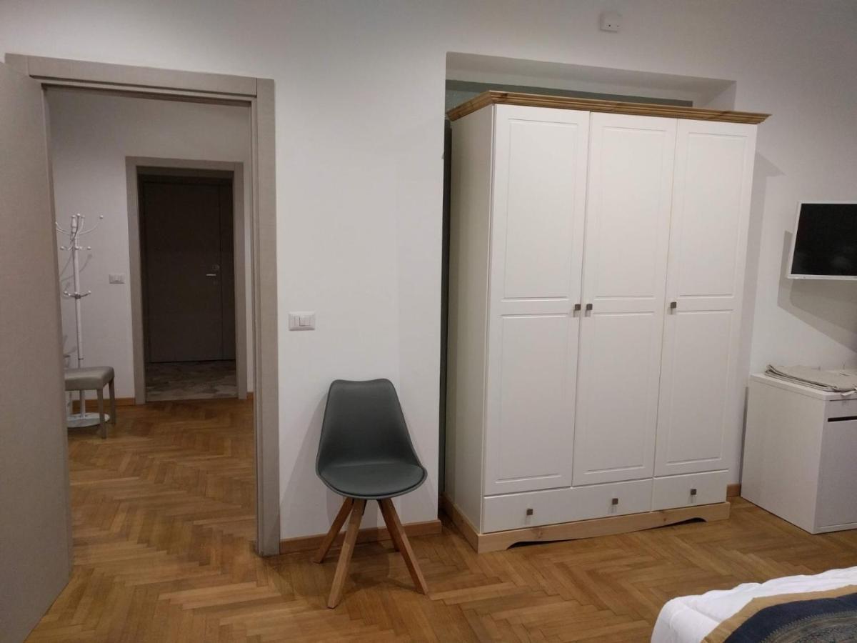 "La Selvetta" Bed And Breakfast Buguggiate Экстерьер фото