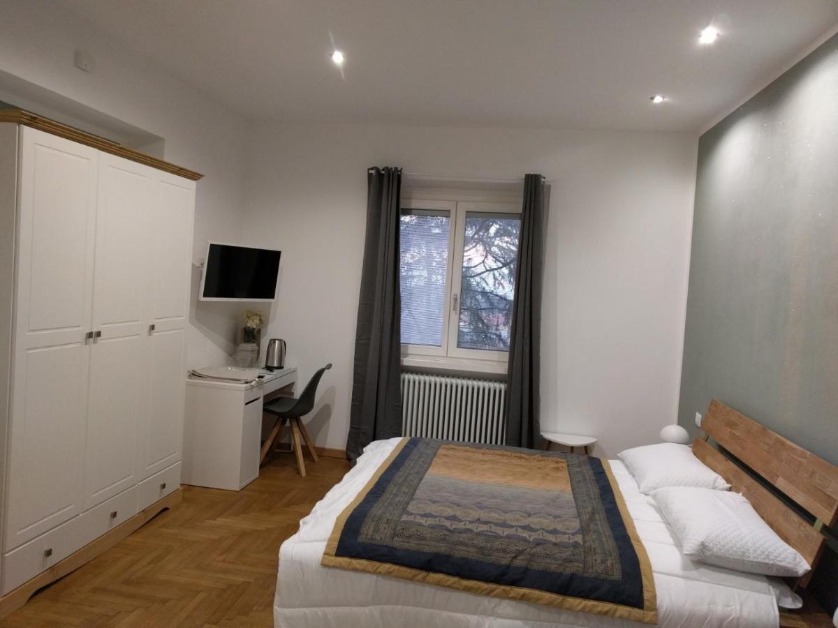 "La Selvetta" Bed And Breakfast Buguggiate Экстерьер фото