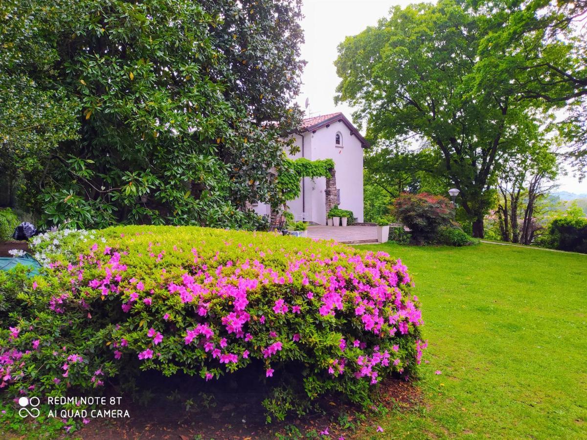 "La Selvetta" Bed And Breakfast Buguggiate Экстерьер фото