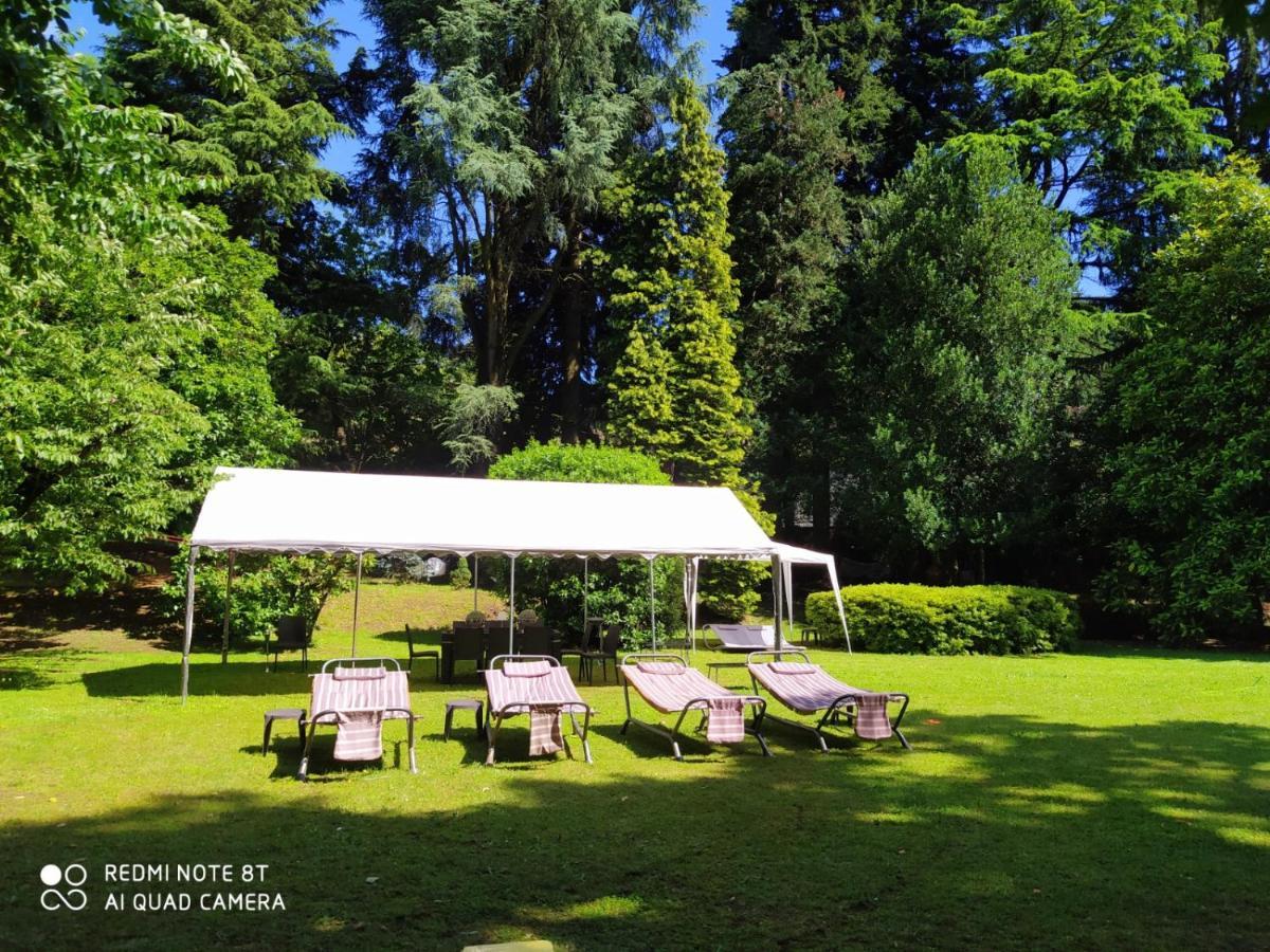 "La Selvetta" Bed And Breakfast Buguggiate Экстерьер фото